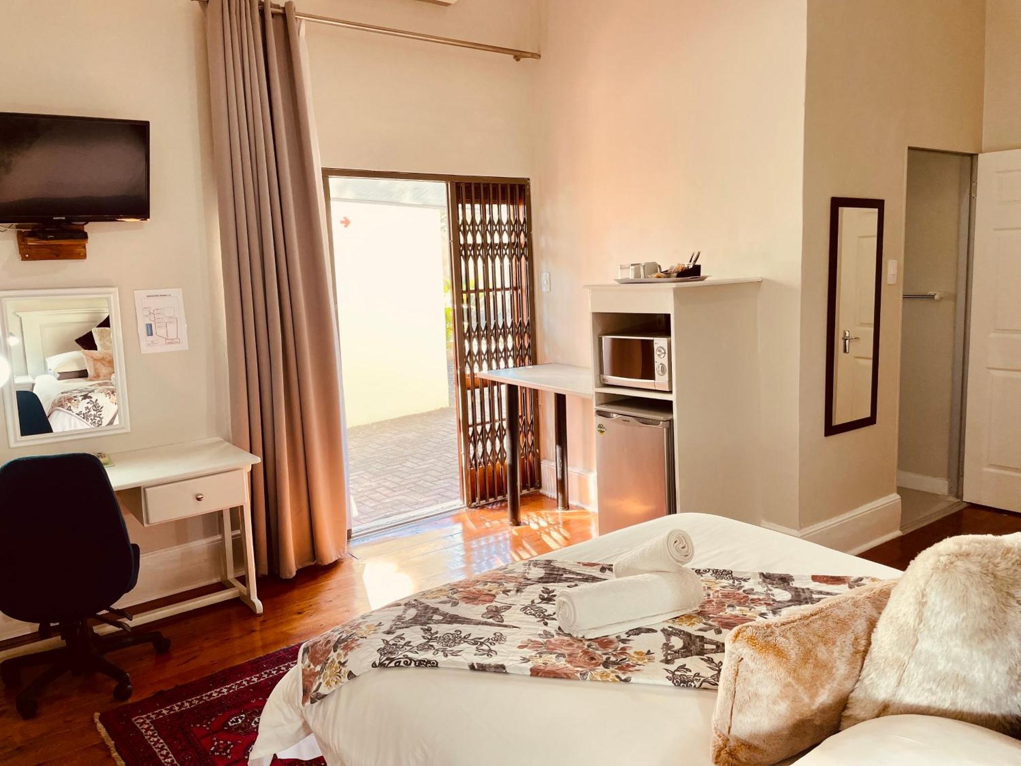 Dreamers Guesthouse - No Loadshedding King William's Town Ngoại thất bức ảnh